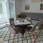 Σπίτι διακοπών Bee *