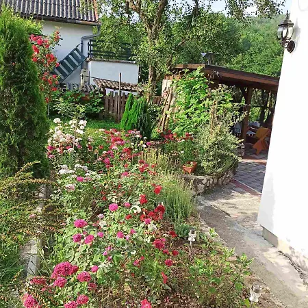 Bee Prázdninový dům *